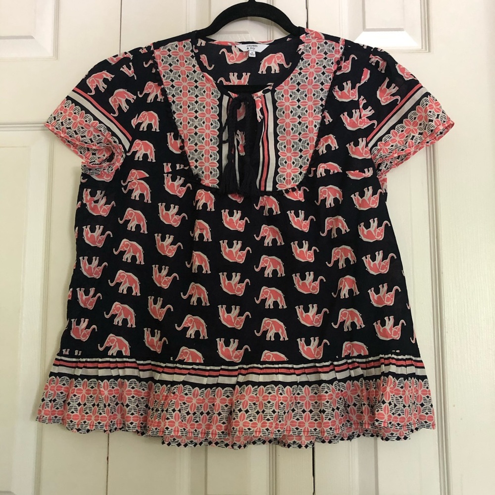 Crown & Ivy Elephant ruffle top
